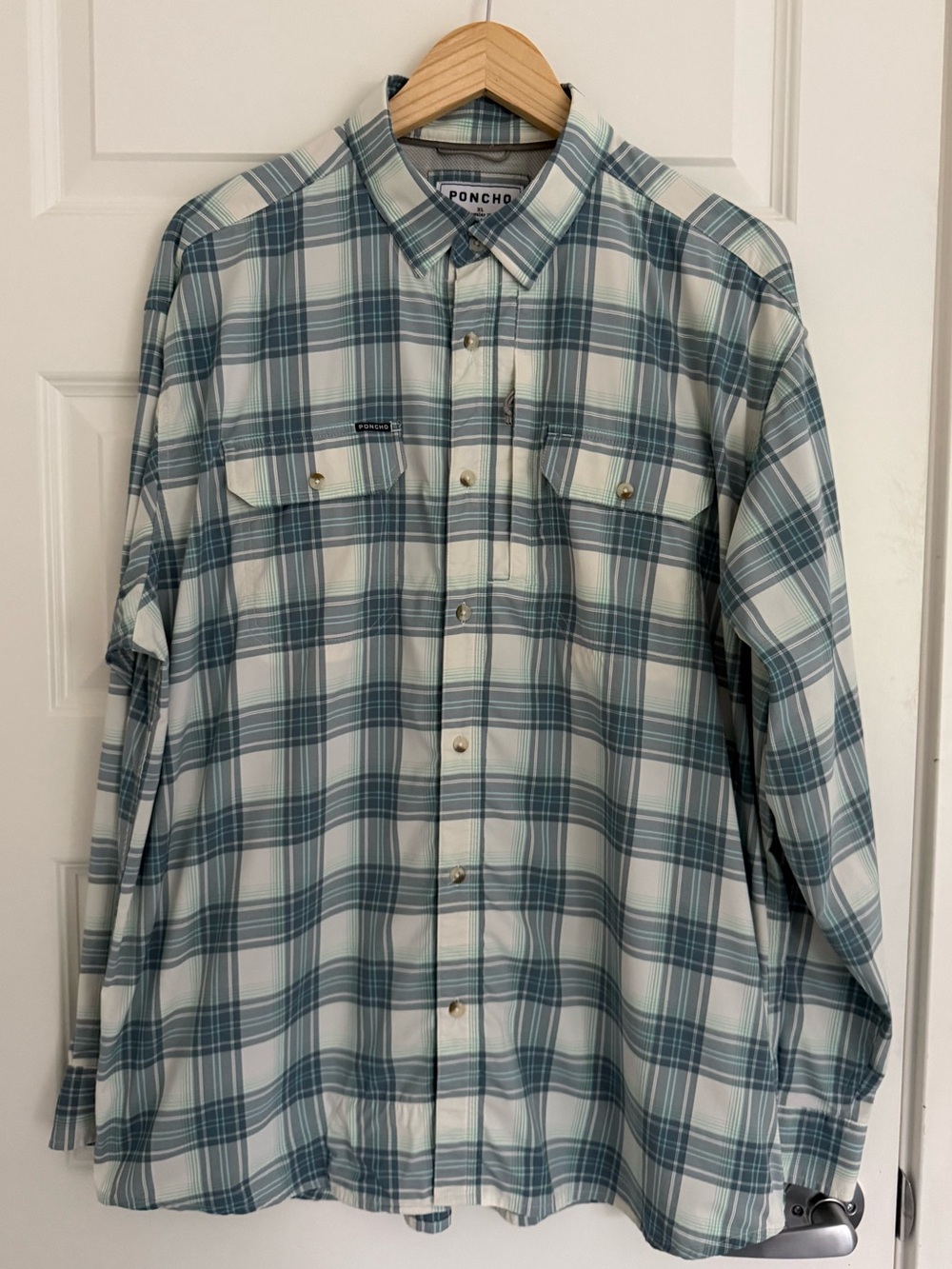 Poncho Button Down Shirt Men XL Regular Blue Plaid Magnetic Pocket Performance